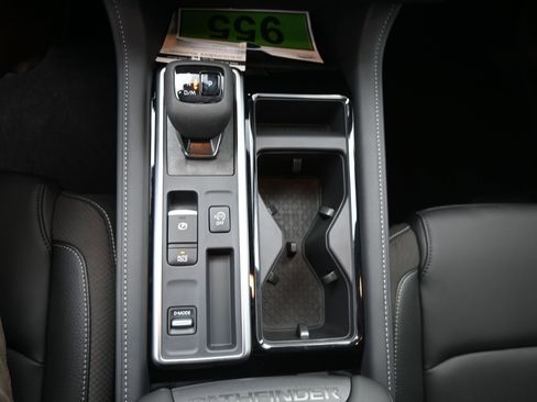 New 2026 Nissan Pathfinder SL FWD image 18