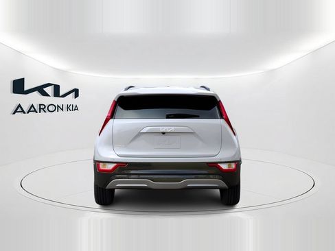 New 2026 Kia Niro Wind FWD image 5