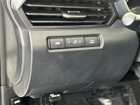 Used 2022 Nissan Altima 2.5 SR image 32