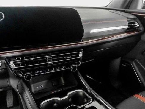 Used 2026 Chevrolet Traverse RS image 83