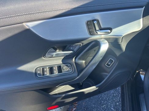 Used 2025 Mercedes-Benz CLA 250 image 9