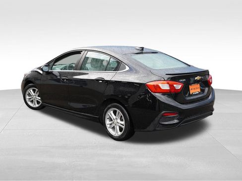 Certified 2017 Chevrolet Cruze LT w/ RS Package FWD image 7
