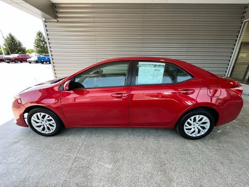 Used 2018 Toyota Corolla LE FWD image 11