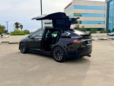 Used 2018 Tesla Model X 75D AWD/4WD image 12