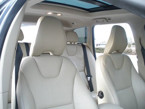 Used 2012 Volvo XC60 3.2 image 34