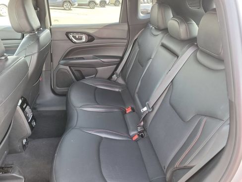 Used 2025 Jeep Compass Trailhawk AWD/4WD image 13