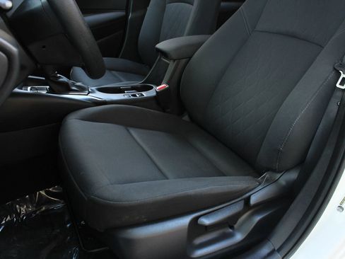 Used 2023 Toyota Corolla LE FWD image 17