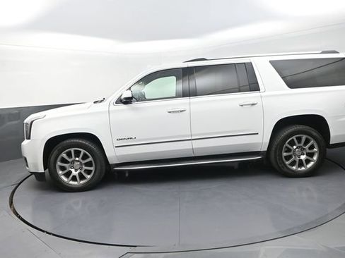 Used 2019 GMC Yukon XL Denali image 47