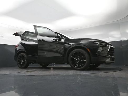 Used 2023 Chevrolet Blazer LT w/ Sound & Technology Package FWD image 43