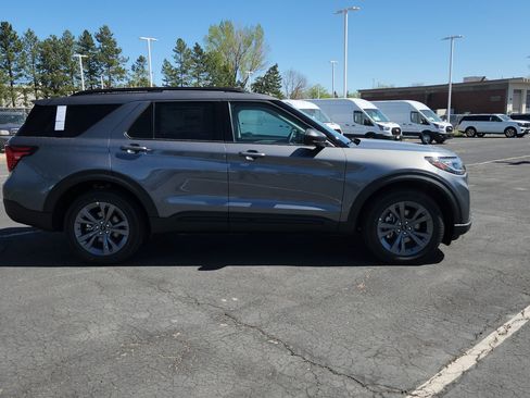 New 2026 Ford Explorer Active AWD/4WD image 14