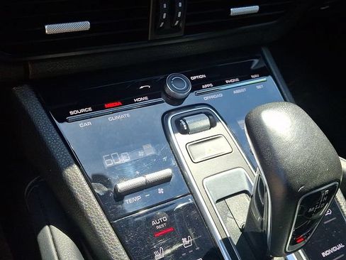 Used 2019 Porsche Cayenne AWD/4WD image 19