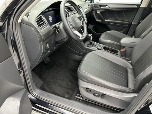 Certified 2023 Volkswagen Tiguan SE AWD/4WD image 12
