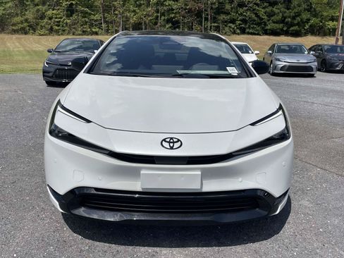 Used 2026 Toyota Prius FWD image 6