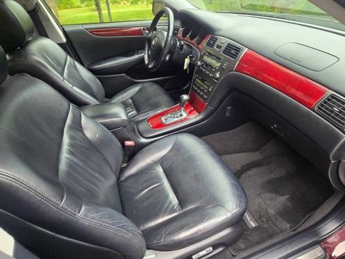 Used 2002 Lexus ES 330 image 10