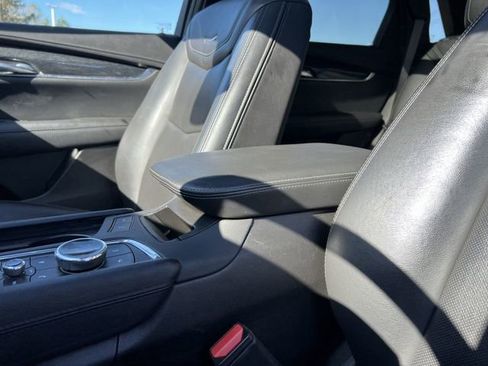 Used 2023 Cadillac XT5 Premium Luxury image 21