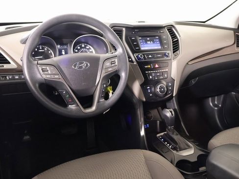 Used 2018 Hyundai Santa Fe Sport image 2