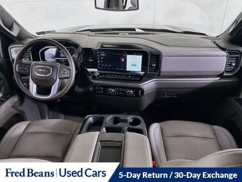 Used 2025 GMC Sierra 1500 SLT AWD/4WD image 19