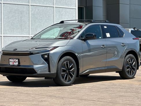 New 2026 Toyota bZ FWD image 8