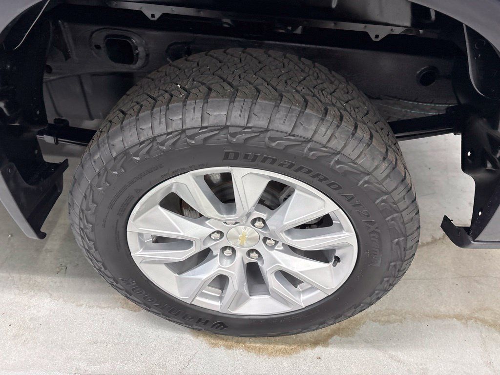 Used 2022 Chevrolet Silverado 1500 W/T w/ WT Value Package AWD/4WD image 21