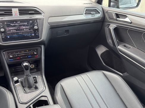Used 2023 Volkswagen Tiguan SE image 24