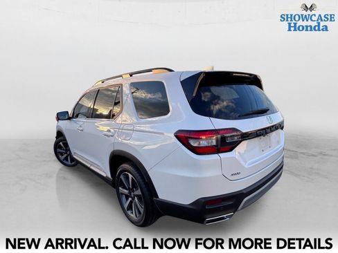 Used 2024 Honda Pilot Elite image 4