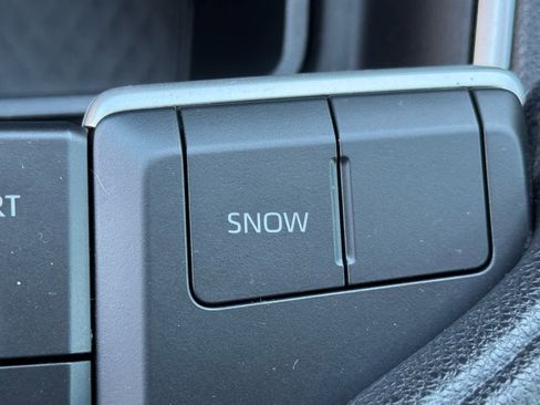 Used 2024 Toyota Grand Highlander XLE image 31