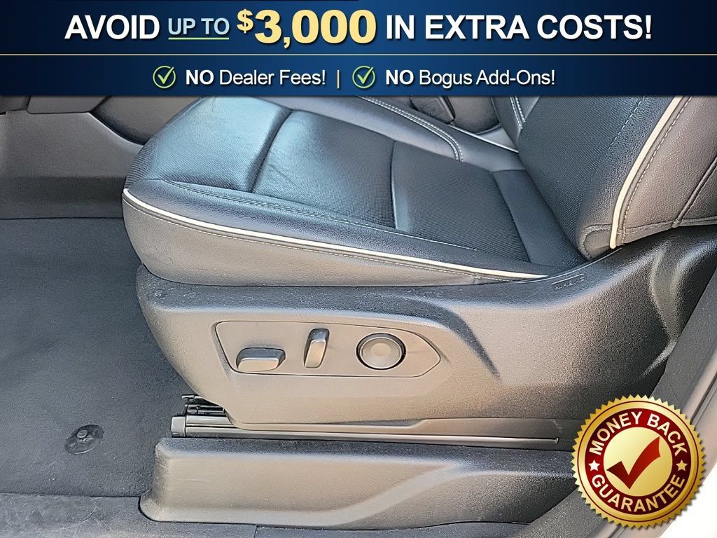 Used 2024 Chevrolet Suburban Premier AWD/4WD image 16