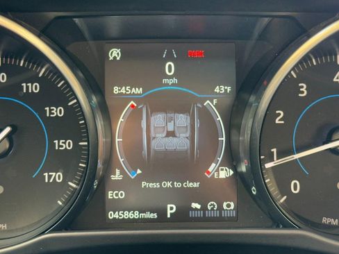 Used 2018 Jaguar XF Prestige image 19