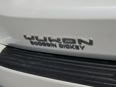 Certified 2022 GMC Yukon XL Denali AWD/4WD image 8