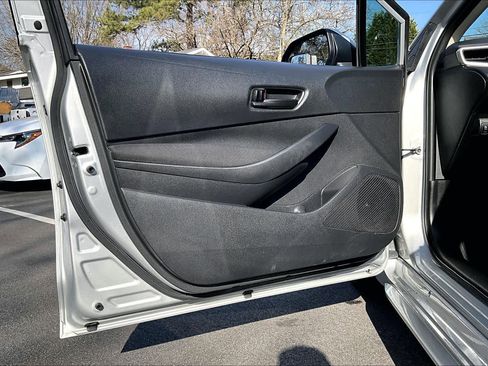 Used 2022 Toyota Corolla LE image 20