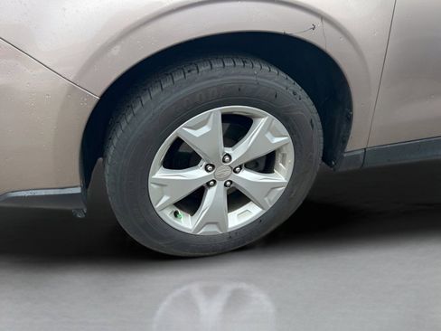 Used 2015 Subaru Forester 2.5i Limited AWD/4WD image 16