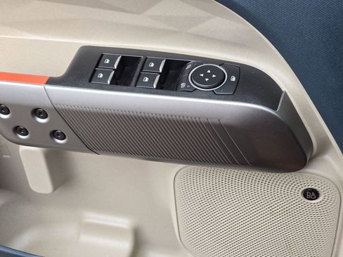 Used 2025 Ford Maverick Lariat w/ 4K Tow Package image 34