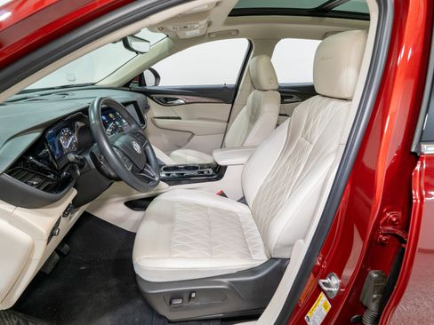 Used 2022 Buick Envision Avenir w/ Technology Package II image 16