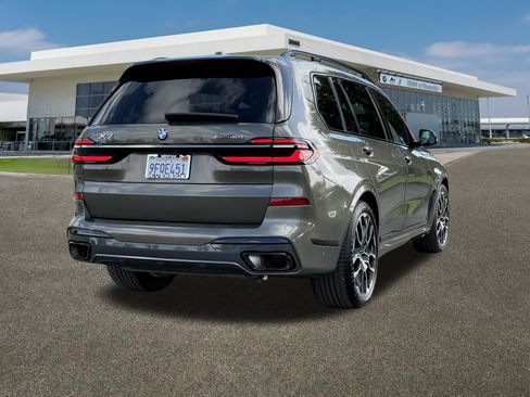 Certified 2023 BMW X7 xDrive40i w/ Executive Package image 10