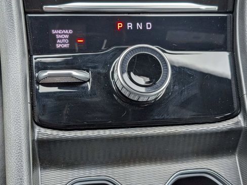 Used 2024 Jeep Grand Cherokee Limited image 25