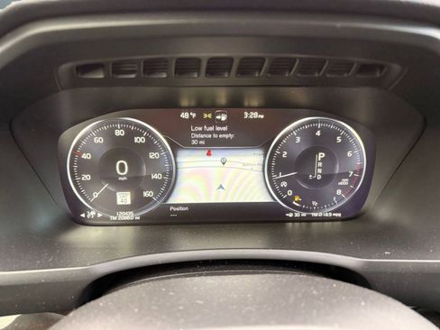 Used 2018 Volvo XC90 T6 Momentum w/ Convenience Package image 20