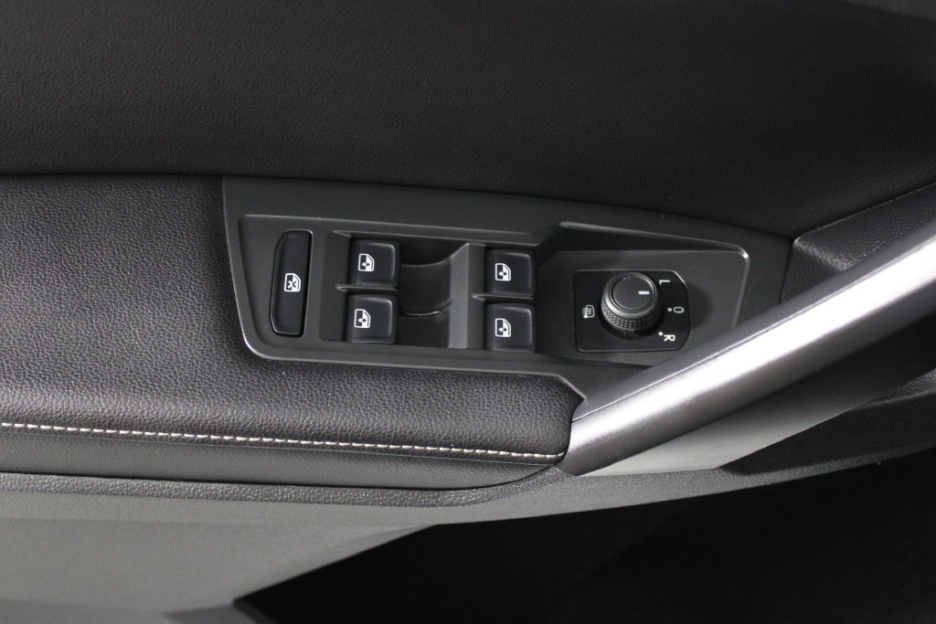 Used 2022 Volkswagen Tiguan S FWD image 22