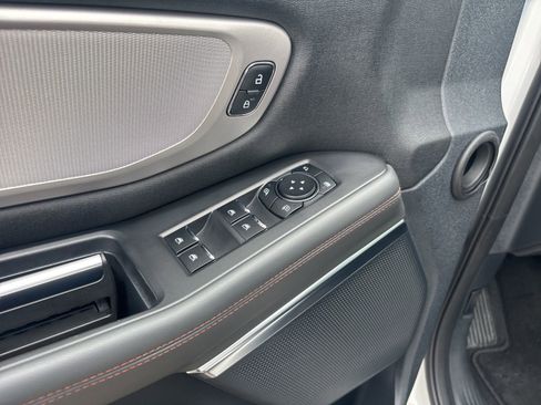 Used 2025 Ford Expedition Active image 15