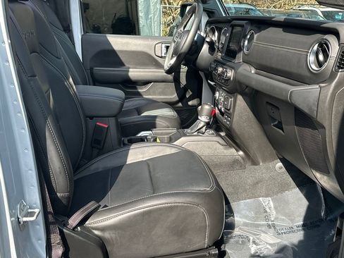 Used 2022 Jeep Wrangler Unlimited Sahara w/ Cold Weather Group image 7