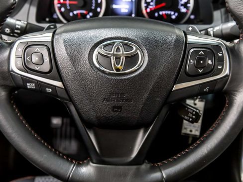Used 2015 Toyota Camry SE FWD image 24