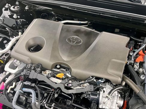 Used 2025 Toyota Camry LE w/ Convenience Package image 35