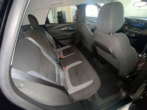 Used 2024 Chevrolet TrailBlazer LT FWD image 32