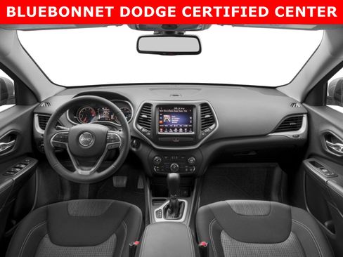 Used 2017 Jeep Cherokee Latitude w/ Comfort/Convenience Group FWD image 5