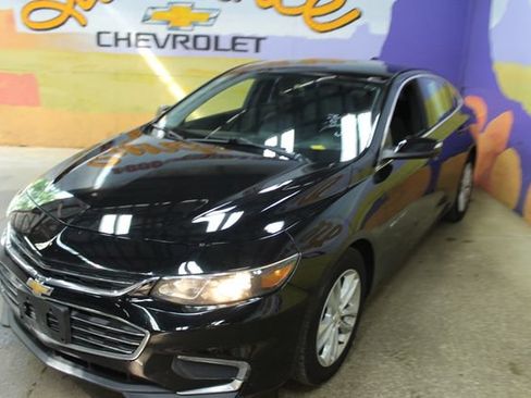 Used 2018 Chevrolet Malibu LT FWD image 4