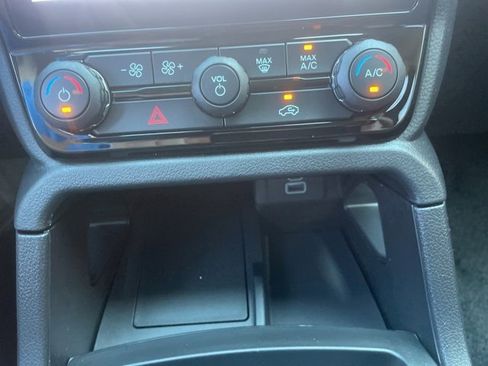 New 2025 Ford Ranger XLT w/ Equipment Group 301A High image 41