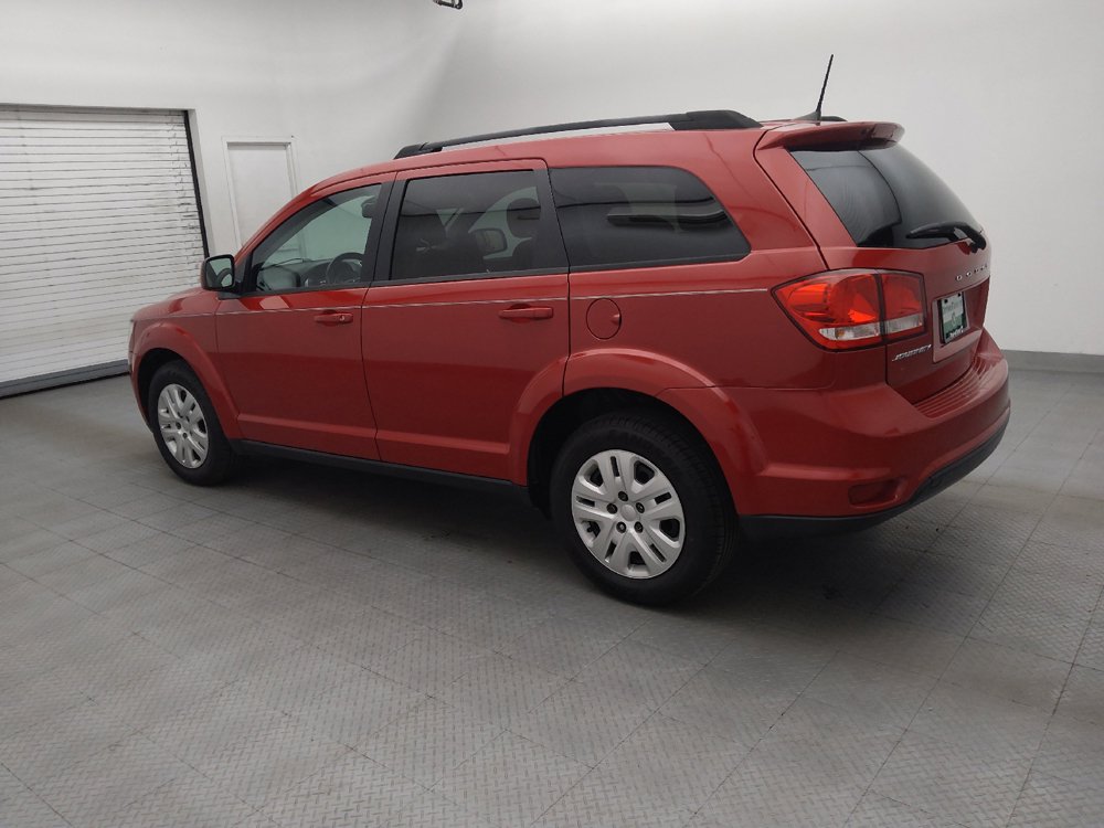Used 2019 Dodge Journey SE w/ Connectivity Group FWD image 3