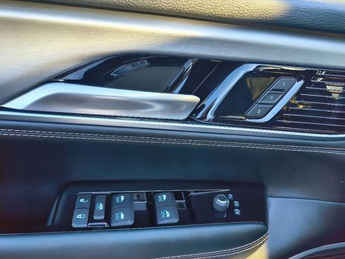 Used 2024 Jeep Wagoneer Series II image 16