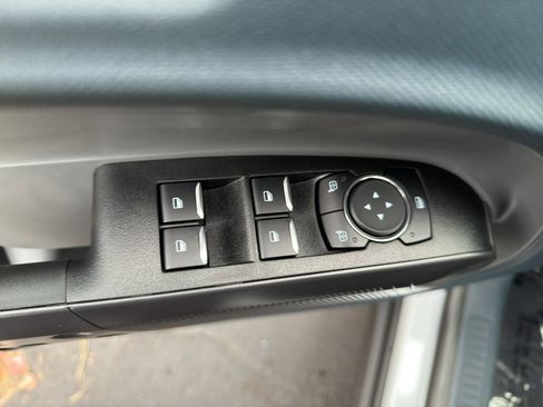 New 2025 Ford Maverick Lariat w/ Black Appearance Package image 16