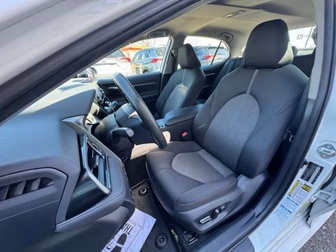 Used 2022 Toyota Camry LE AWD/4WD image 9