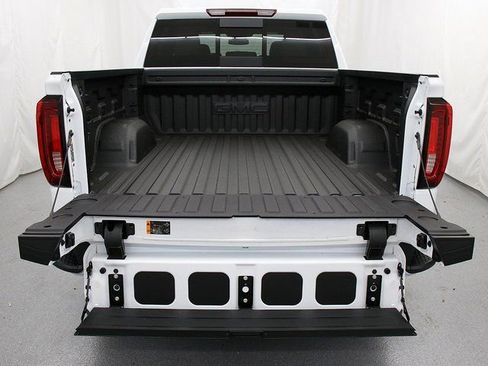 New 2026 GMC Sierra 1500 SLT w/ SLT Premium Plus Package AWD/4WD image 7